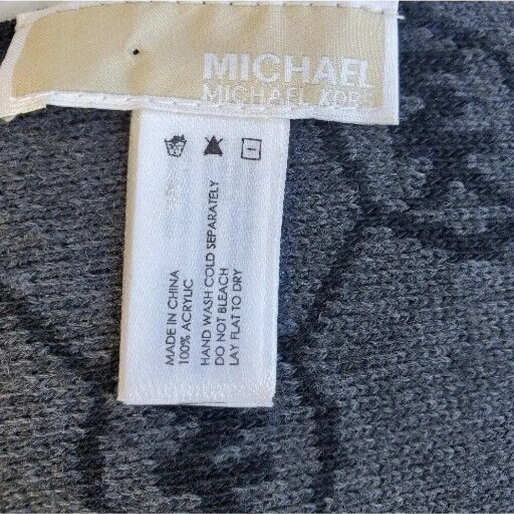 Michael Kors Signature Logo Black Gray Reversible Knit Scarf